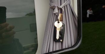 Opening a Self locking VW T5s