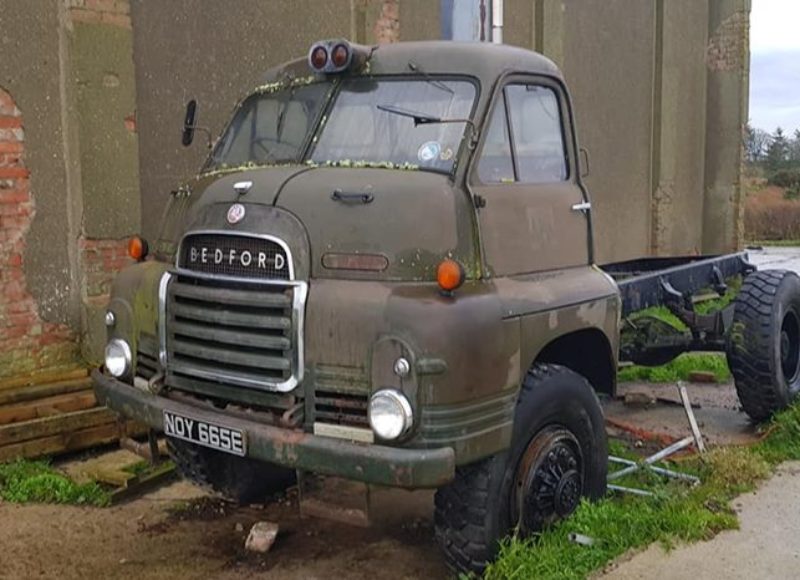 classic bedford pick up (3)