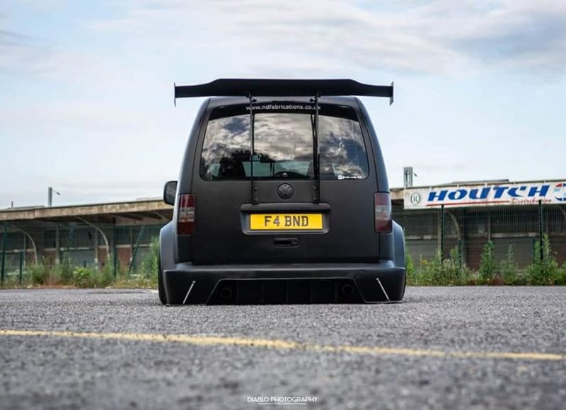 rear vw caddy with spoiler