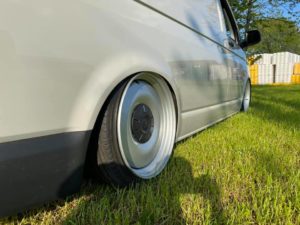 VW t6 on Weller Smoothies (20 inch)